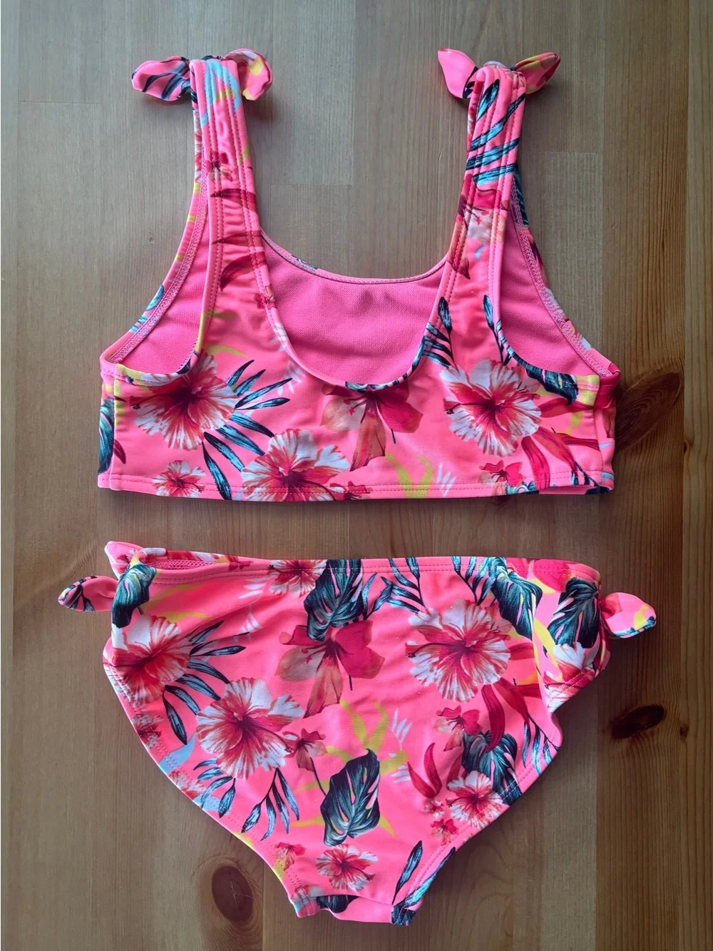Girls art class Pink Tropical Floral Two-Piece Swim Set. Size M worn once